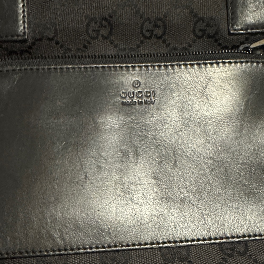 Vintage Gucci GG Canvas & Leather Shoulder Bag — Early 2000s - Picture 4 of 17